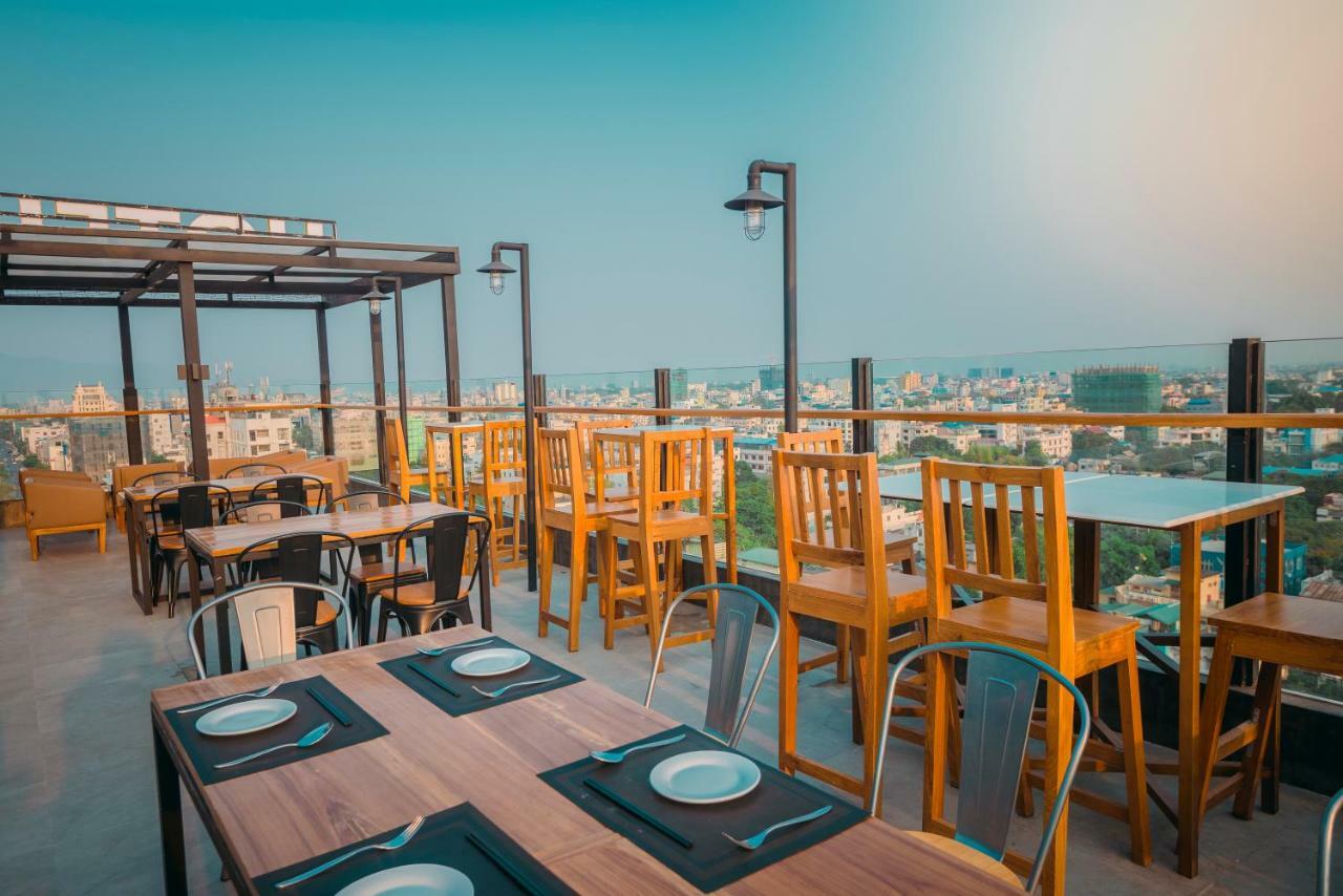 The Hotel Nova Μανταλέι Εξωτερικό φωτογραφία