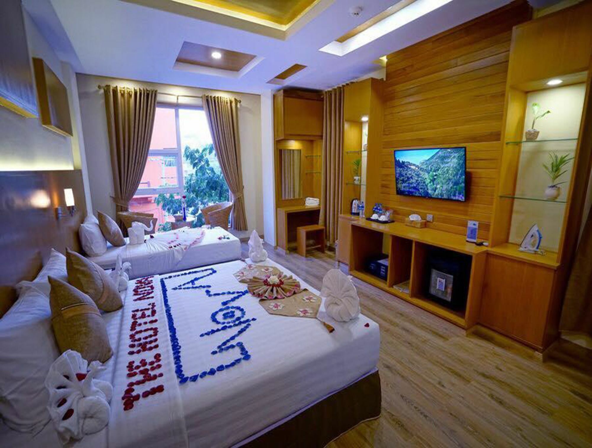 The Hotel Nova Μανταλέι Εξωτερικό φωτογραφία