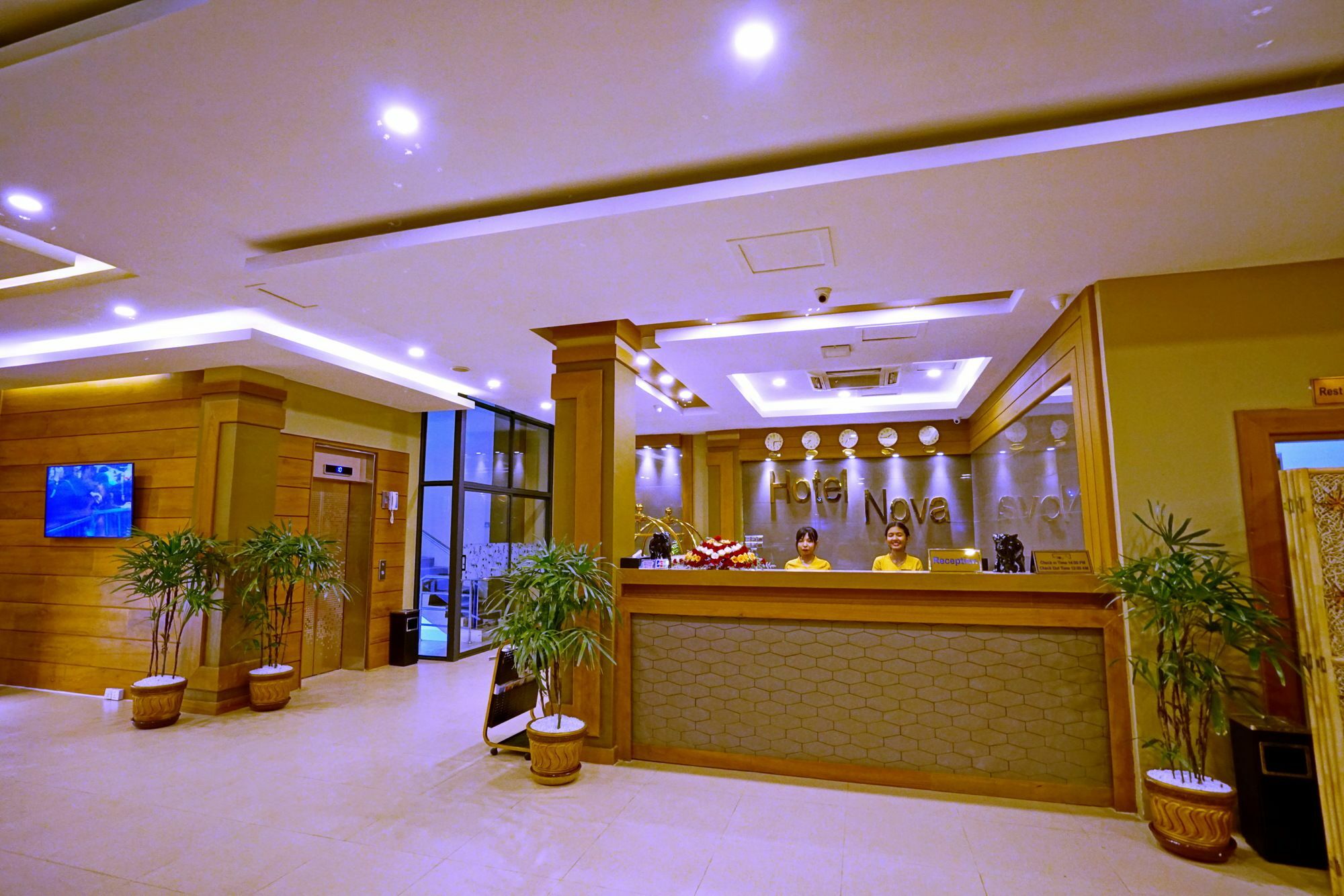 The Hotel Nova Μανταλέι Εξωτερικό φωτογραφία
